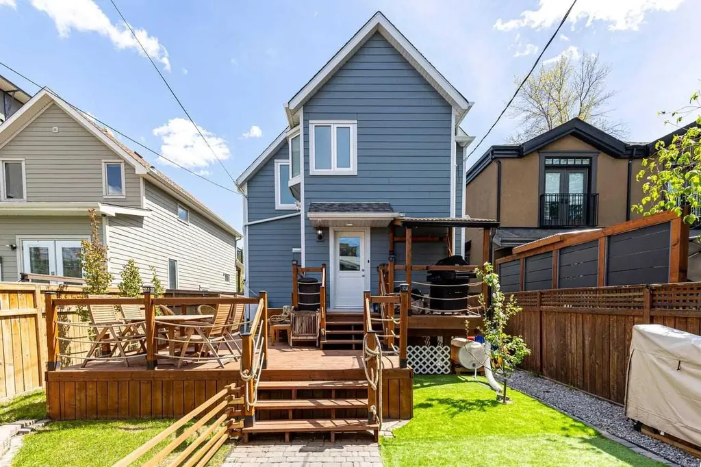726 Memorial Drive NW Calgary AB T2N 3C7