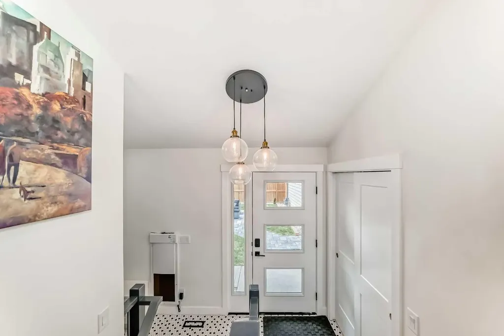 19 Mackay Drive SW Calgary AB T2V 2A3