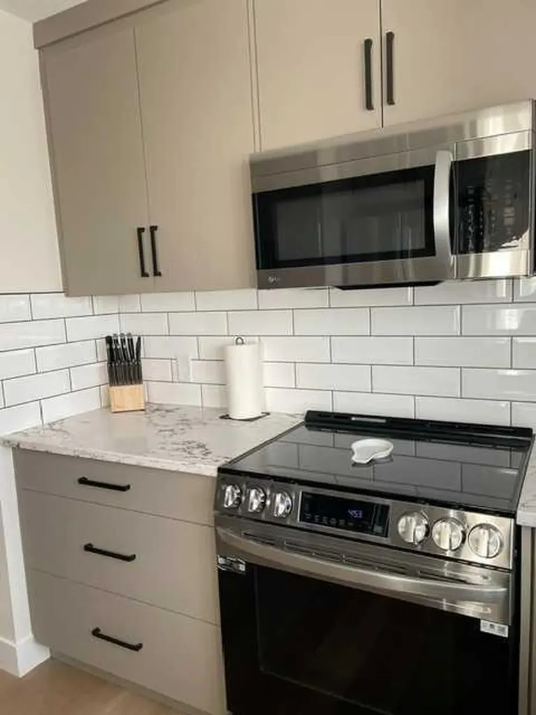 19 Mackay Drive SW Calgary AB T2V 2A3