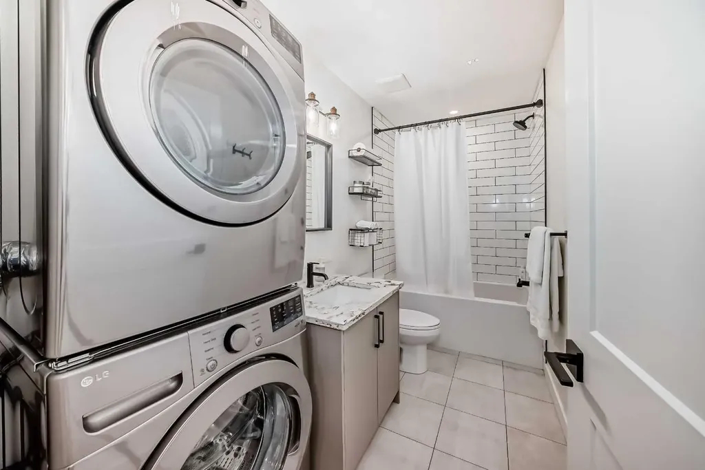19 Mackay Drive SW Calgary AB T2V 2A3