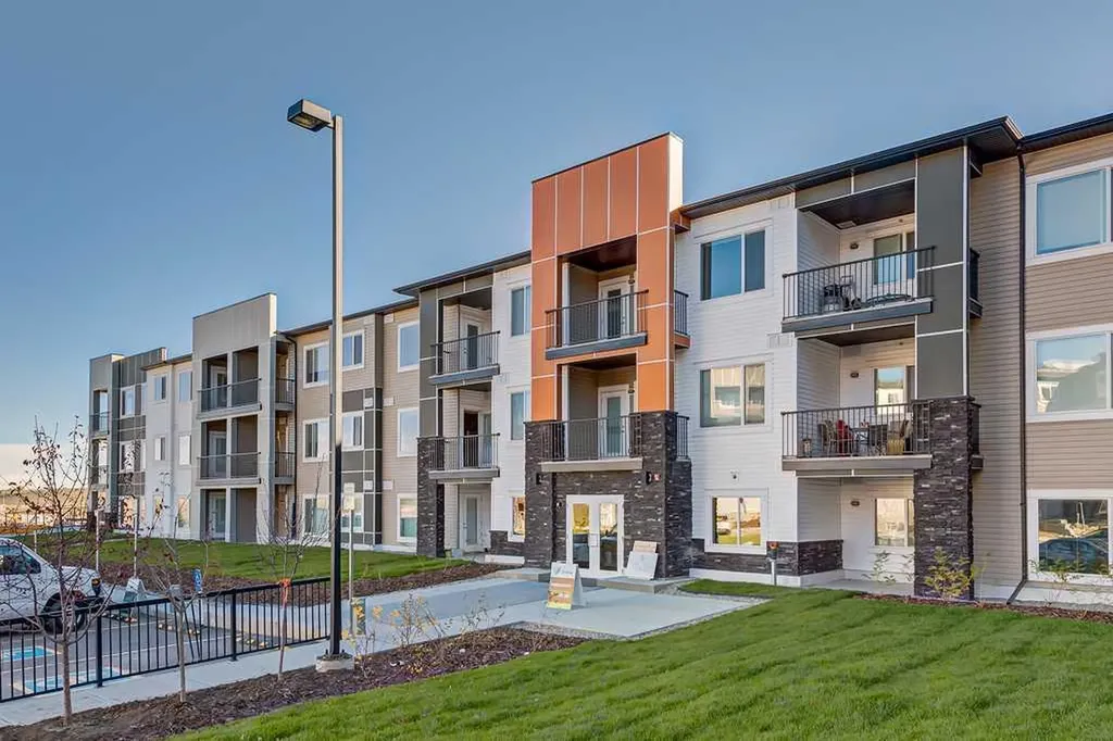 4 Sage Hill Terrace NW Calgary AB T3R 0W4