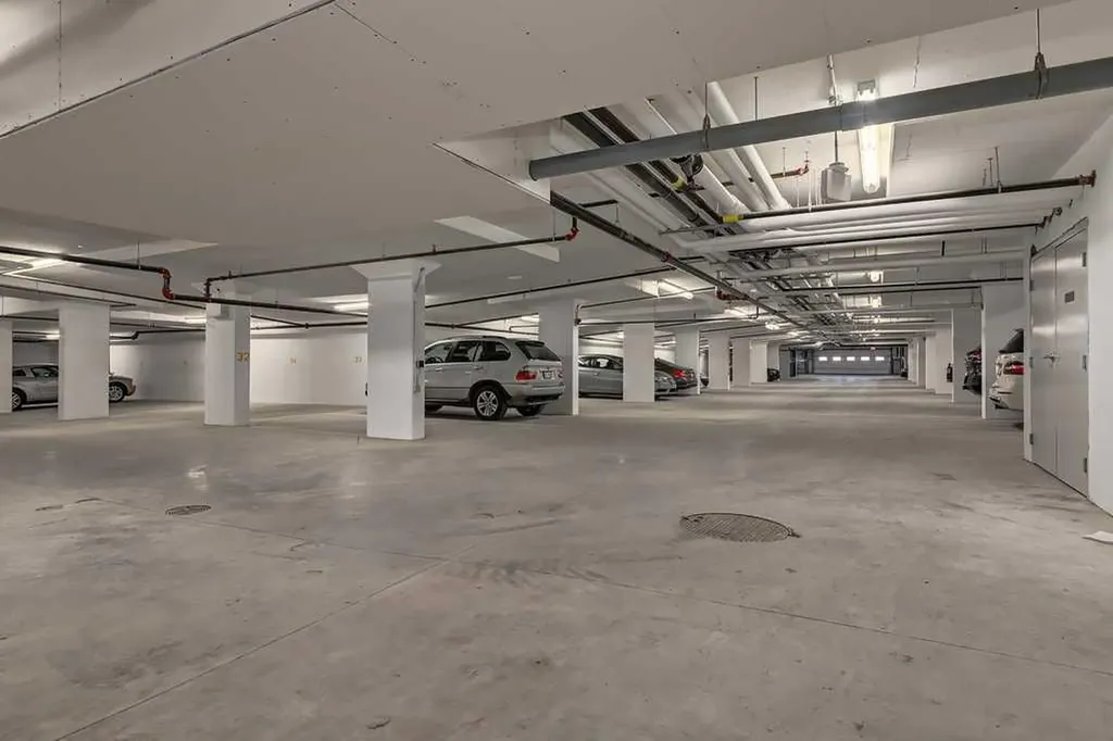 4 Sage Hill Terrace NW Calgary AB T3R 0W4