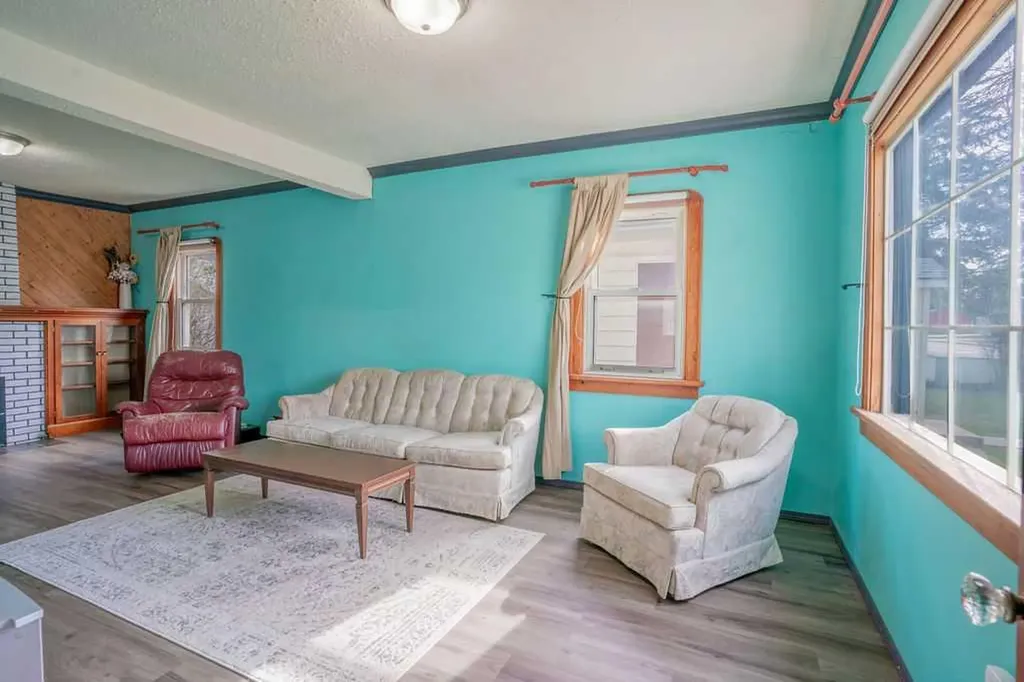 4716 52 Avenue Vermilion AB T9X 1S5