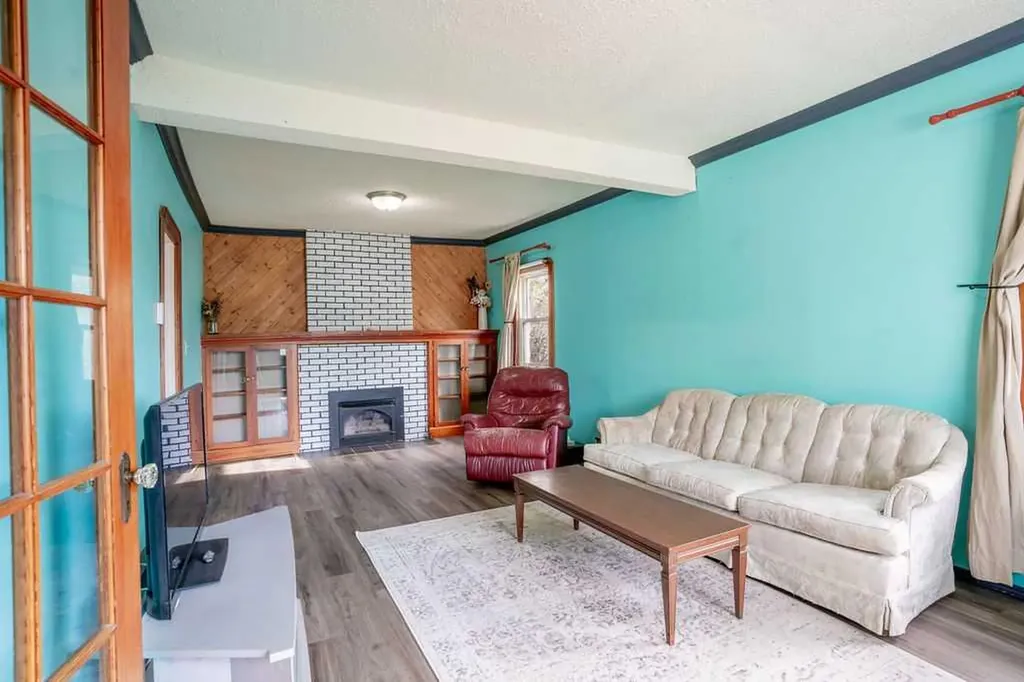 4716 52 Avenue Vermilion AB T9X 1S5