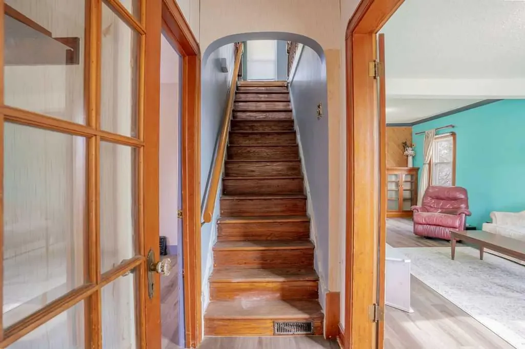 4716 52 Avenue Vermilion AB T9X 1S5