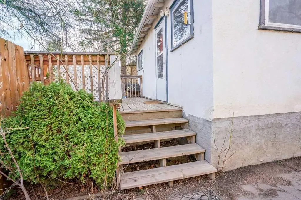 4716 52 Avenue Vermilion AB T9X 1S5