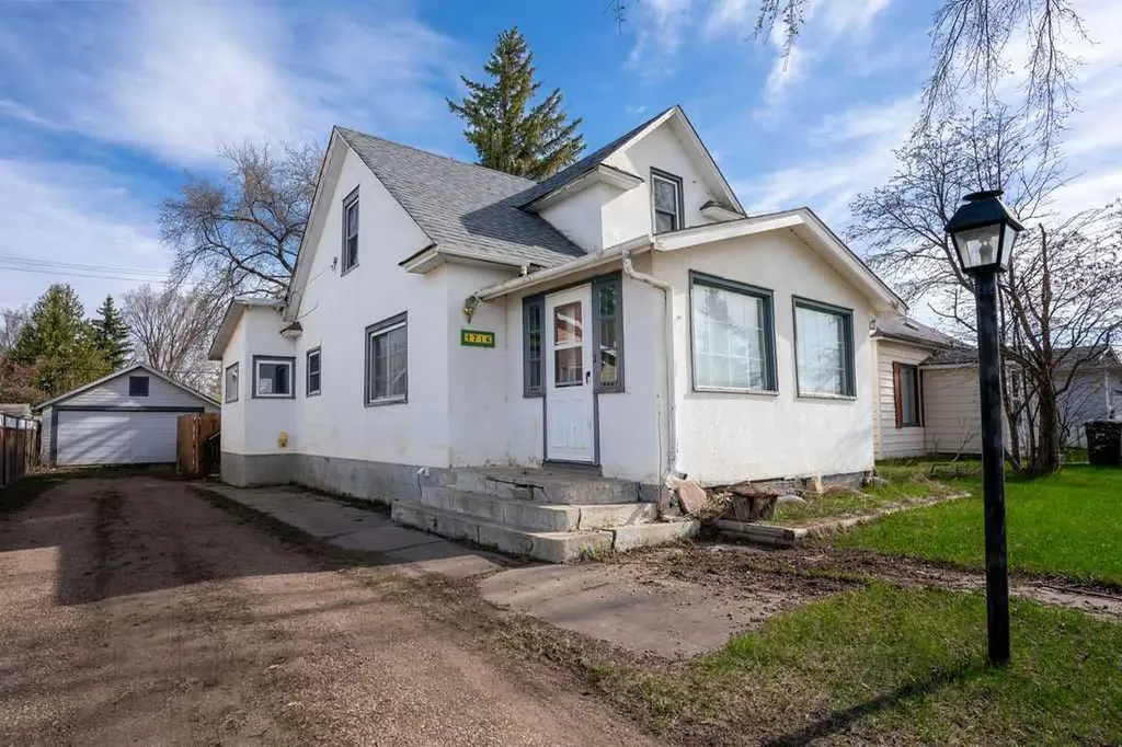 4716 52 Avenue Vermilion AB T9X 1S5