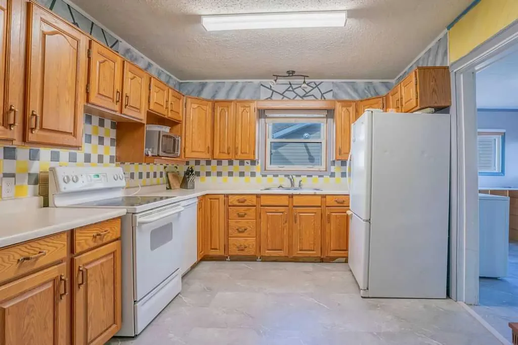 4716 52 Avenue Vermilion AB T9X 1S5
