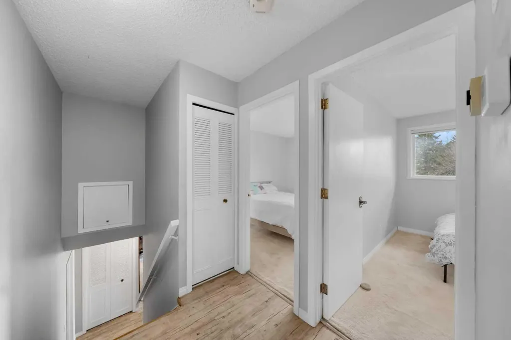 38 Suntree Lane Okotoks AB T0L 1T1