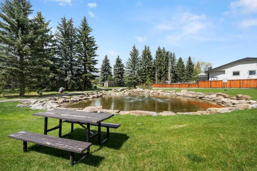 38 Suntree Lane Okotoks AB T0L 1T1