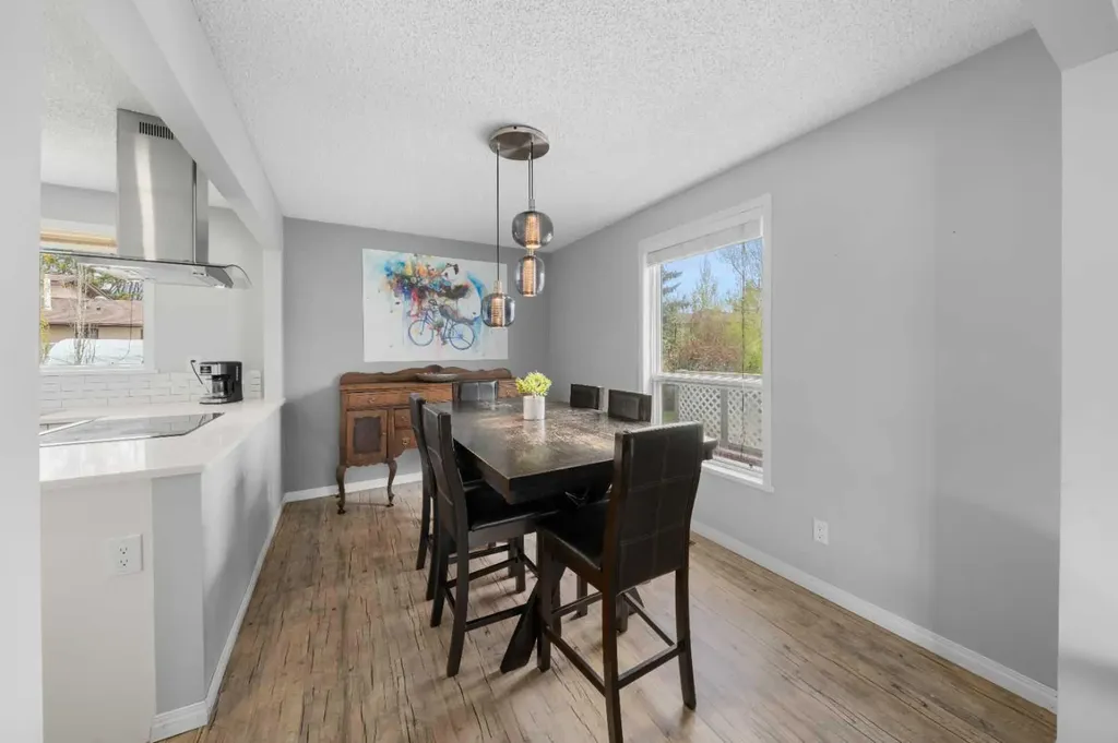 38 Suntree Lane Okotoks AB T0L 1T1