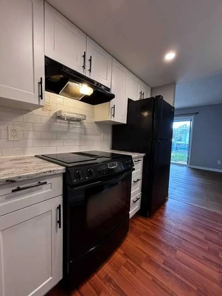 9501 72 Avenue Grande Prairie AB T8V 6A1