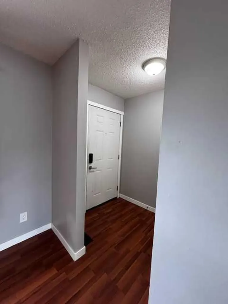 9501 72 Avenue Grande Prairie AB T8V 6A1