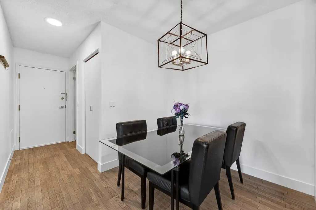 2031 Edenwold Heights NW Calgary AB T3A 3Y2