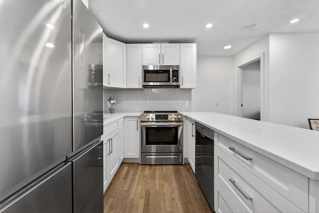 2031 Edenwold Heights NW Calgary AB T3A 3Y2