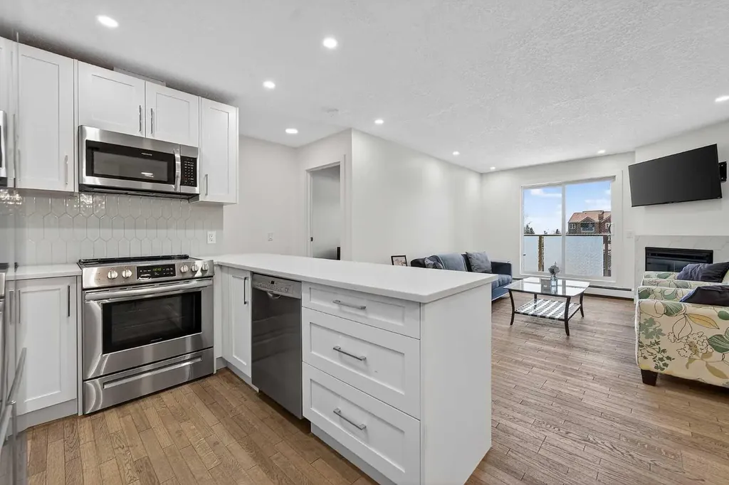 2031 Edenwold Heights NW Calgary AB T3A 3Y2