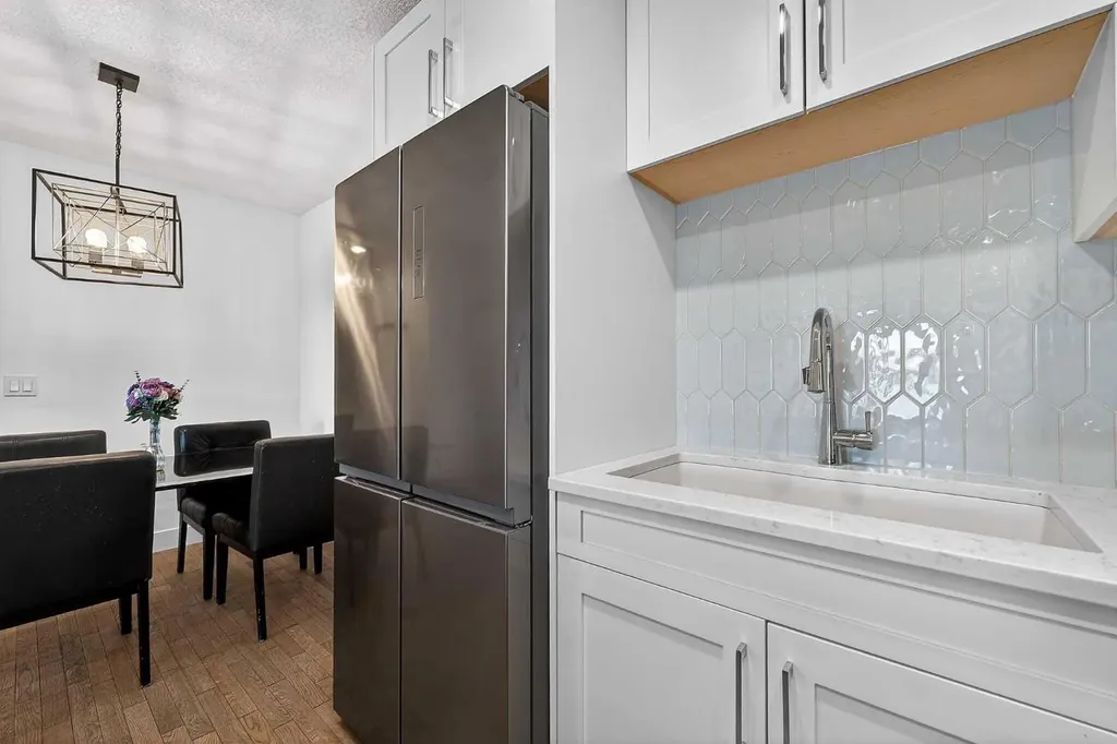 2031 Edenwold Heights NW Calgary AB T3A 3Y2