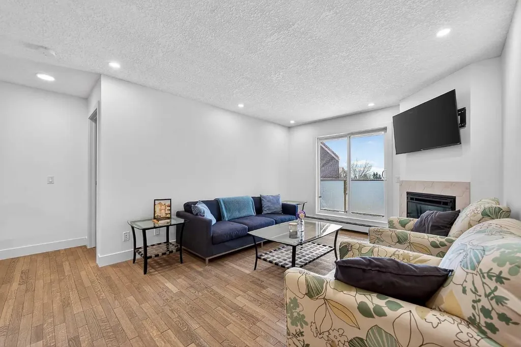 2031 Edenwold Heights NW Calgary AB T3A 3Y2