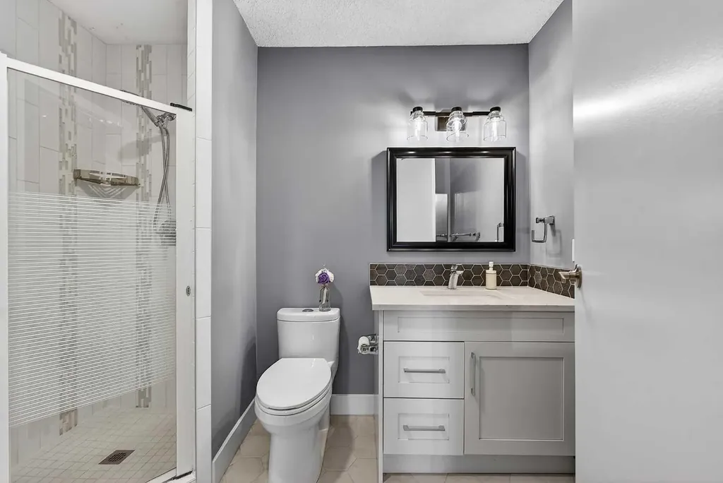 2031 Edenwold Heights NW Calgary AB T3A 3Y2