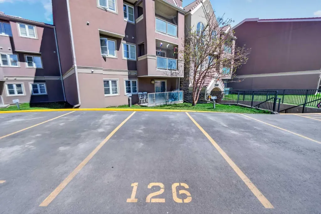 2031 Edenwold Heights NW Calgary AB T3A 3Y2