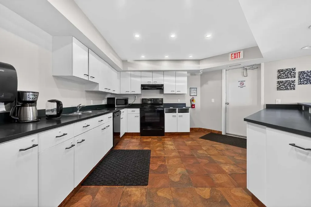 2031 Edenwold Heights NW Calgary AB T3A 3Y2