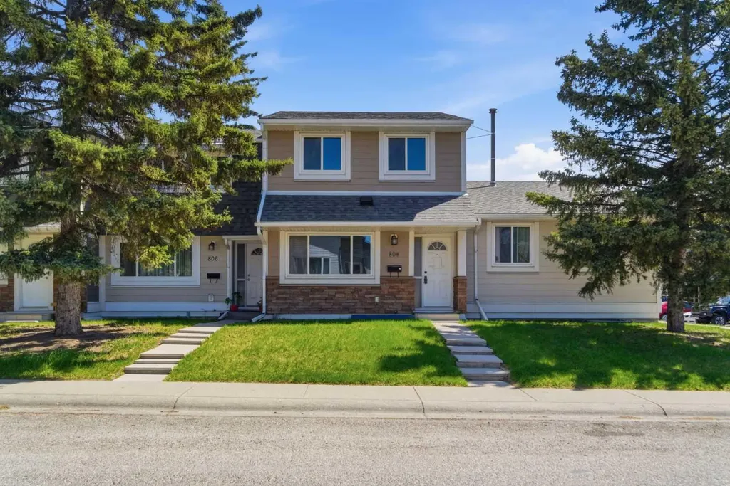 804 Madeira Drive NE Calgary AB T2A 7B7