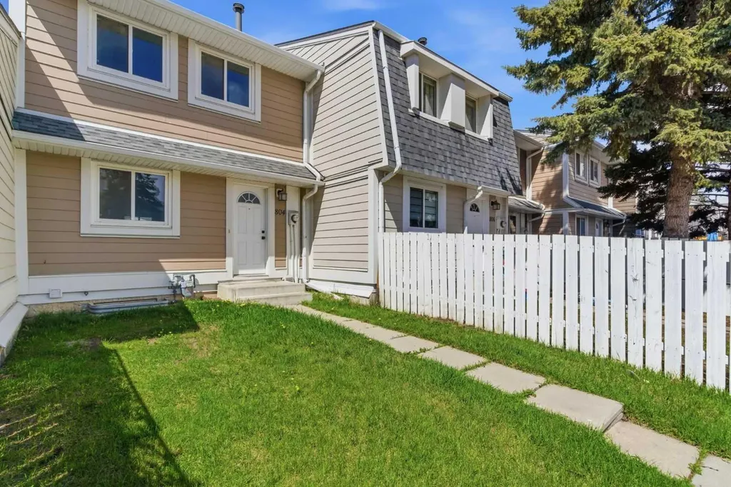 804 Madeira Drive NE Calgary AB T2A 7B7