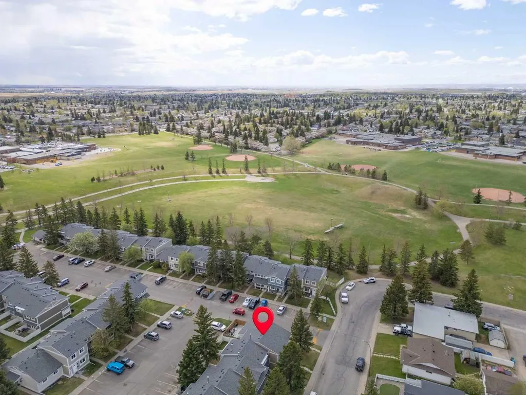 804 Madeira Drive NE Calgary AB T2A 7B7