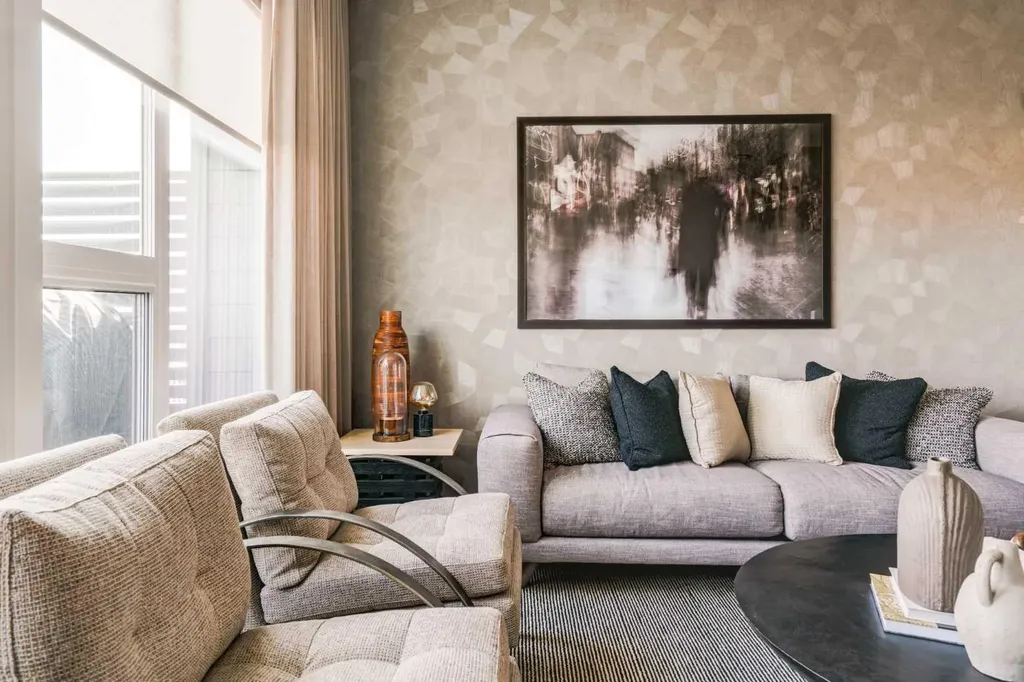 708 Sovereign Common SW Calgary AB T3C 3Y3