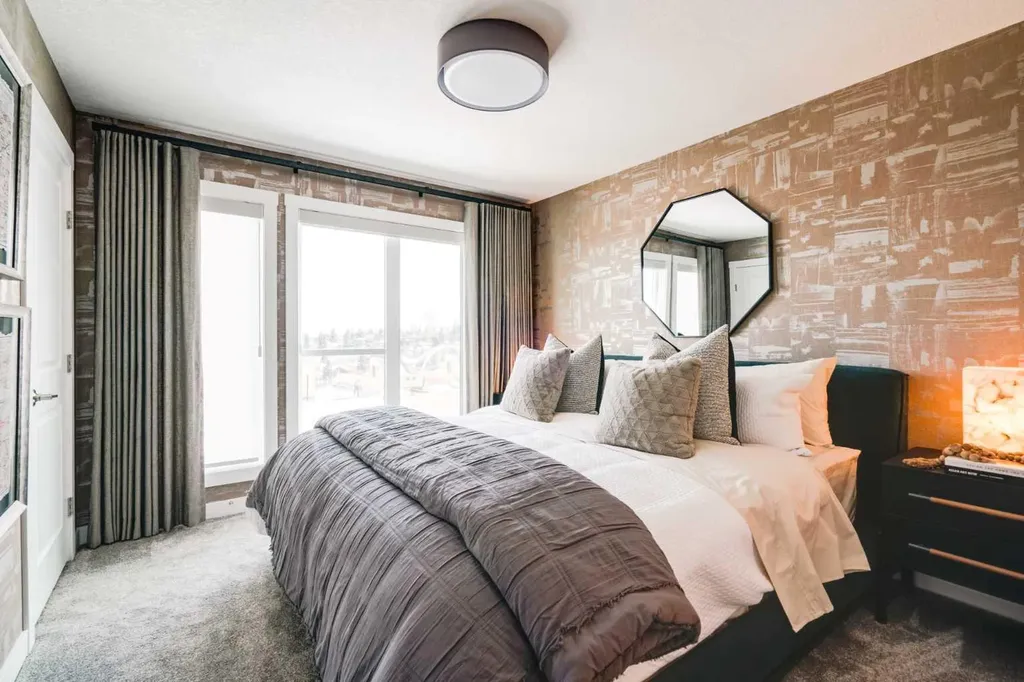 708 Sovereign Common SW Calgary AB T3C 3Y3