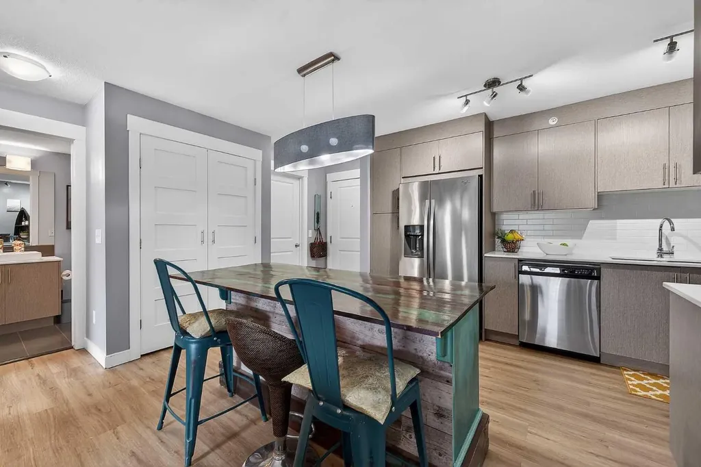 302 Skyview Ranch Drive NE Calgary AB T3N0P5