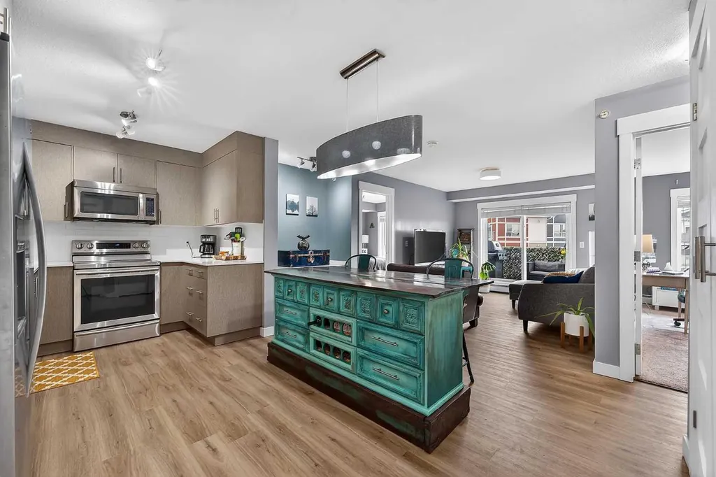 302 Skyview Ranch Drive NE Calgary AB T3N0P5