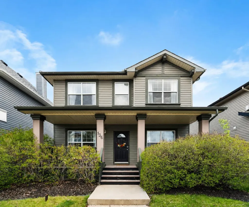 136 Prestwick Estate Way SE Calgary AB T2Z 3Z2