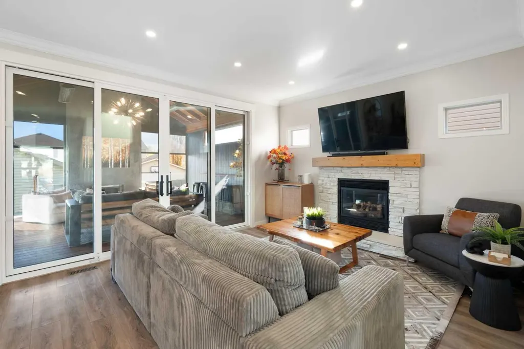 136 Prestwick Estate Way SE Calgary AB T2Z 3Z2
