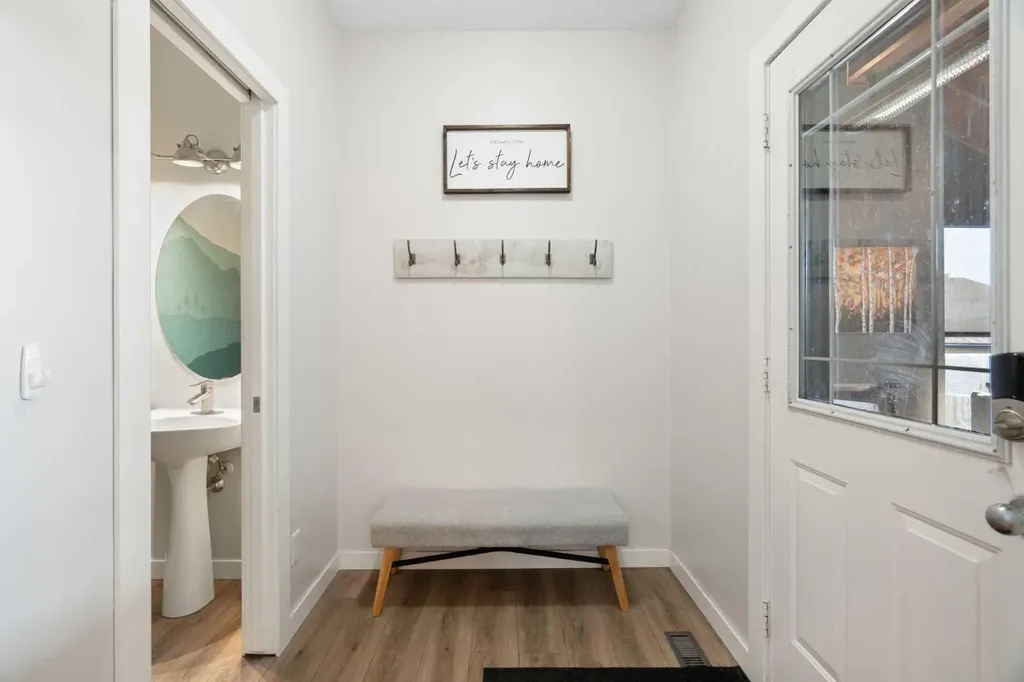 136 Prestwick Estate Way SE Calgary AB T2Z 3Z2