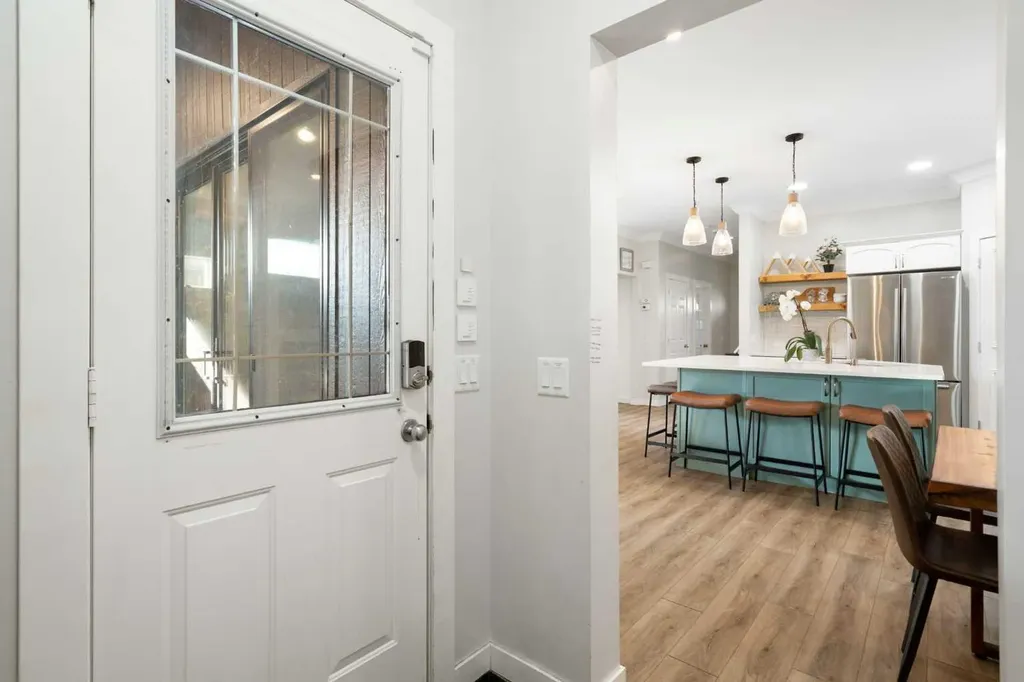 136 Prestwick Estate Way SE Calgary AB T2Z 3Z2