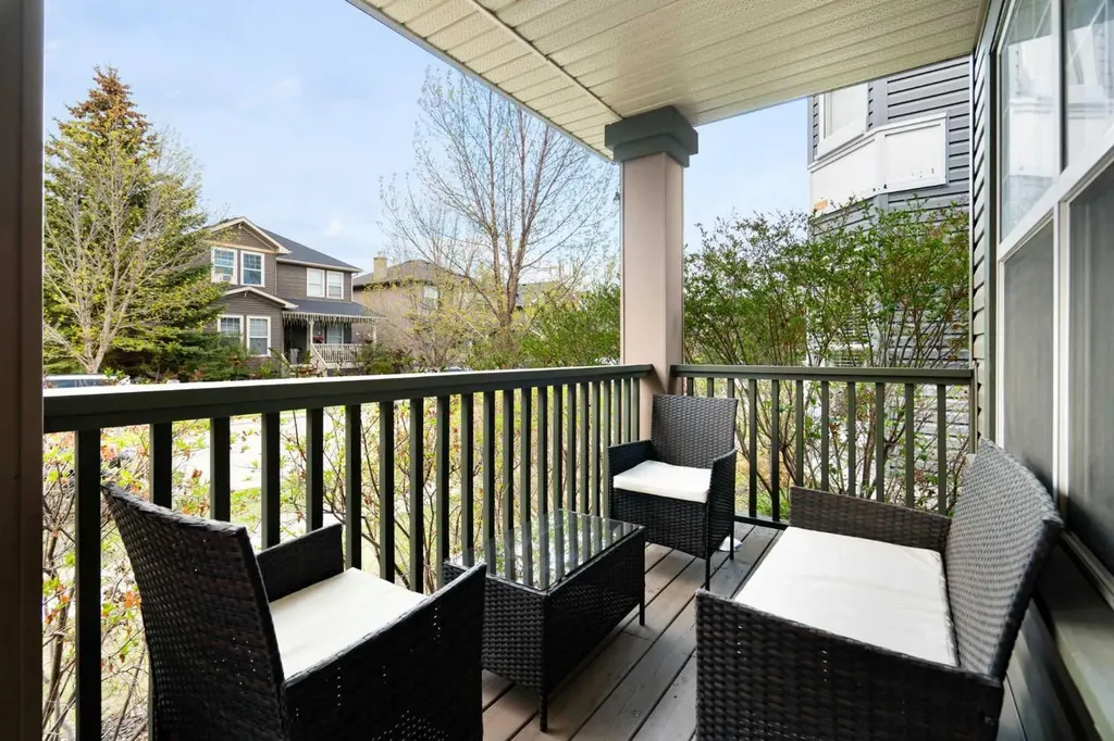 136 Prestwick Estate Way SE Calgary AB T2Z 3Z2