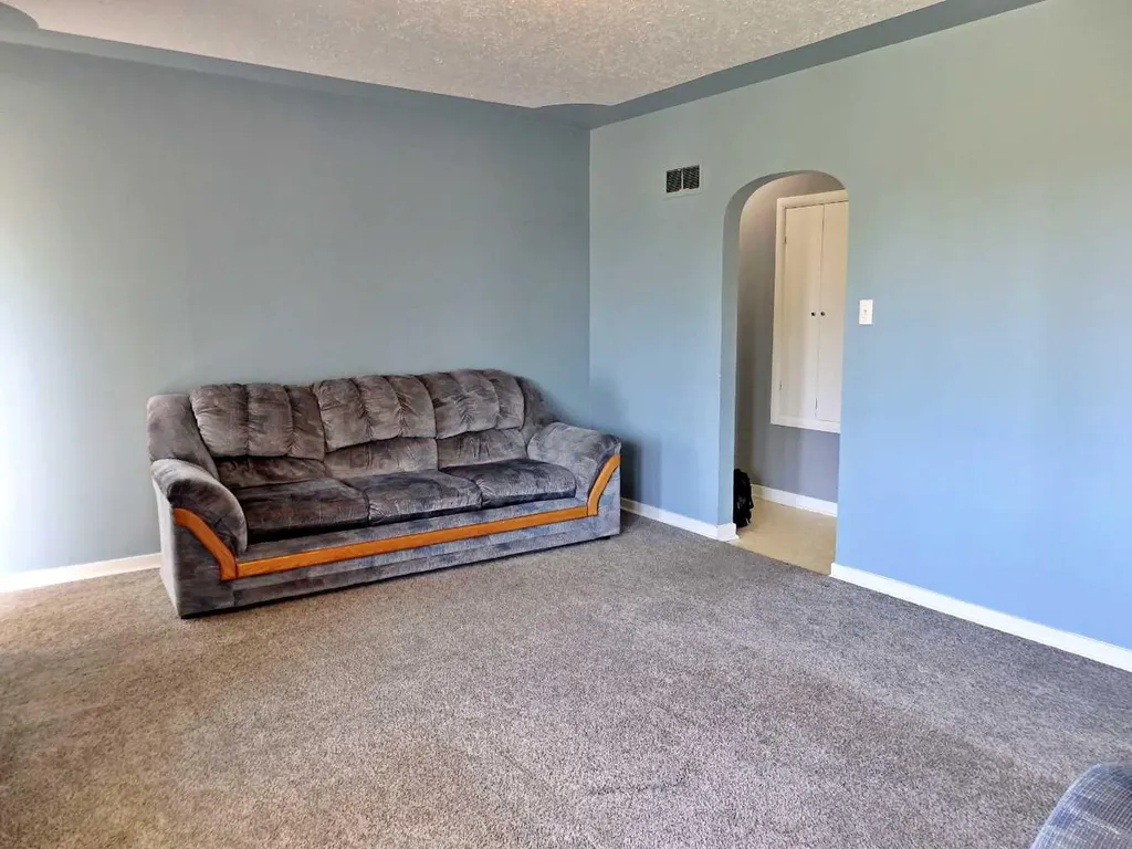 5408 50 Avenue Vermilion AB T9X 1V2