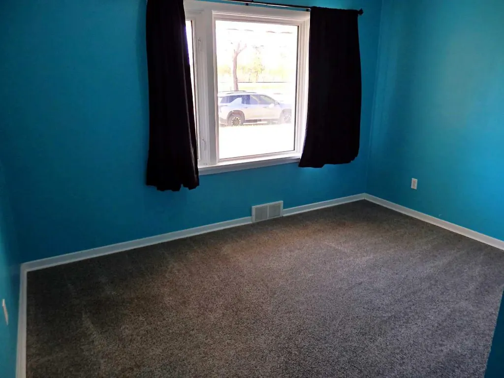 5408 50 Avenue Vermilion AB T9X 1V2
