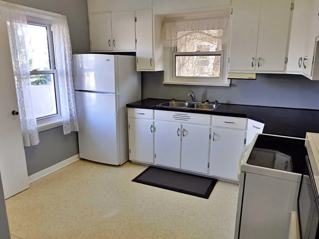 5408 50 Avenue Vermilion AB T9X 1V2