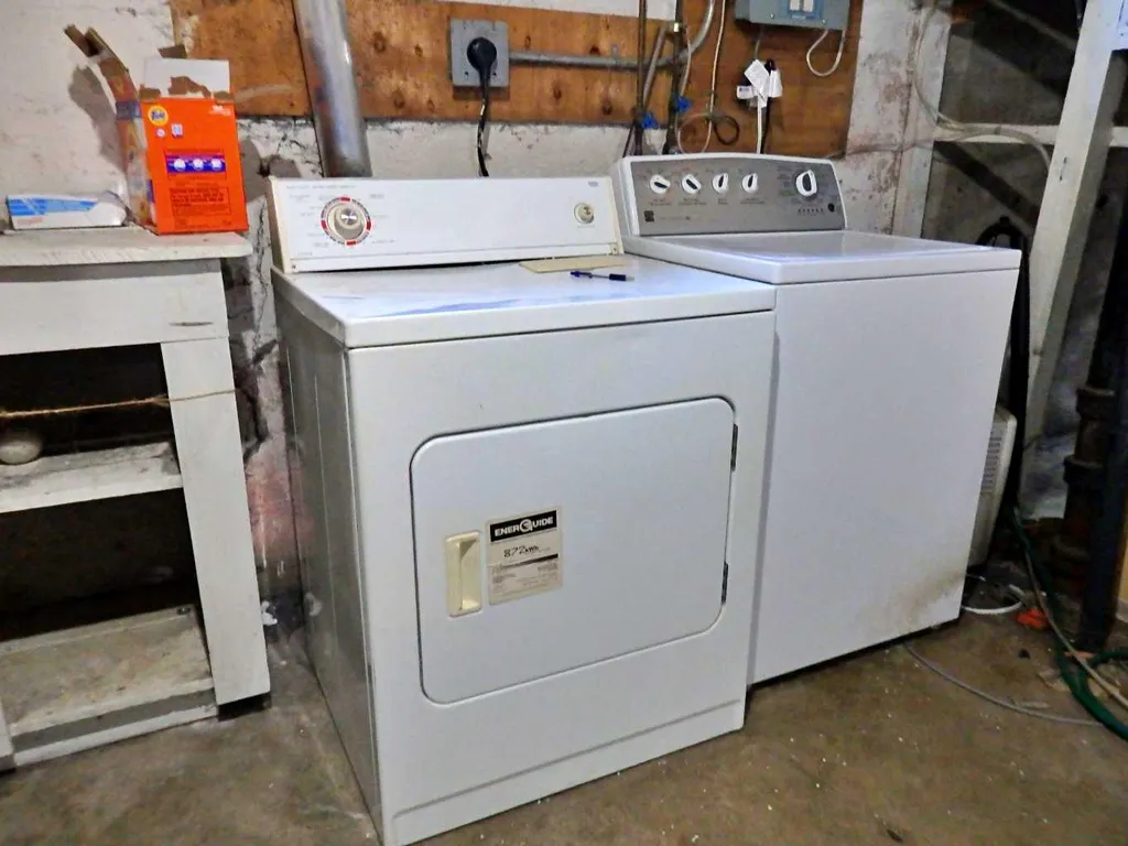 5408 50 Avenue Vermilion AB T9X 1V2