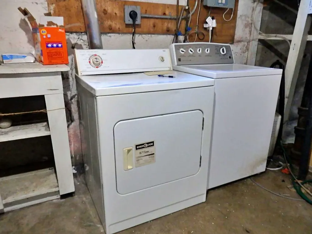 5408 50 Avenue Vermilion AB T9X 1V2