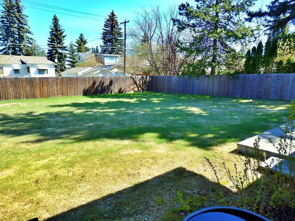5408 50 Avenue Vermilion AB T9X 1V2