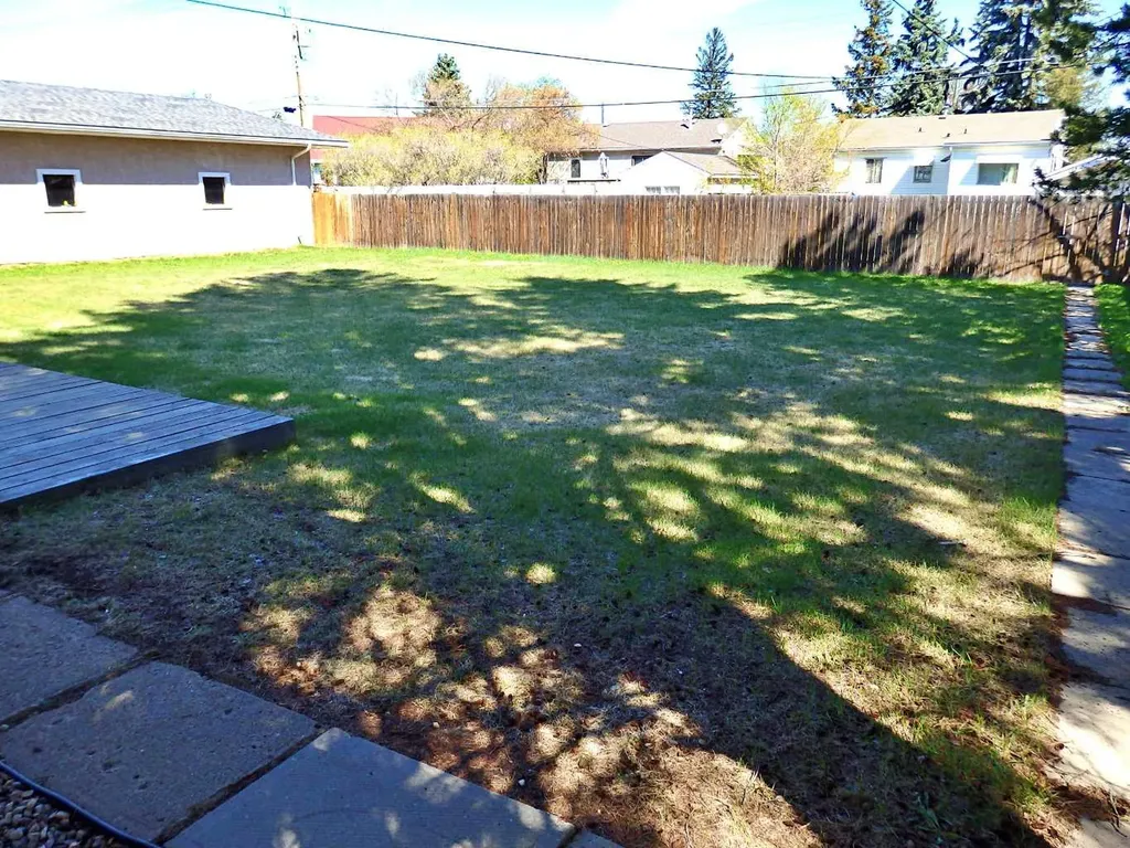 5408 50 Avenue Vermilion AB T9X 1V2