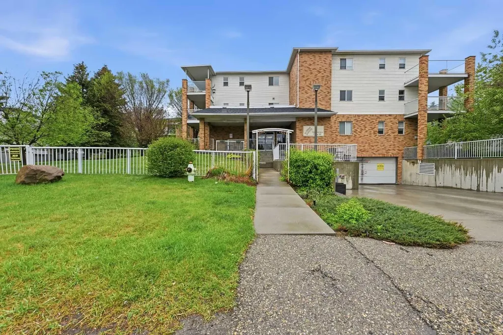 165 Manora Place NE Calgary AB T2A 7X5