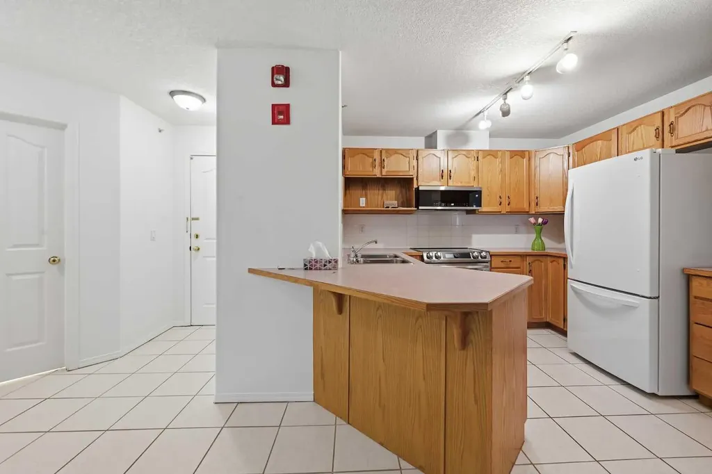 165 Manora Place NE Calgary AB T2A 7X5