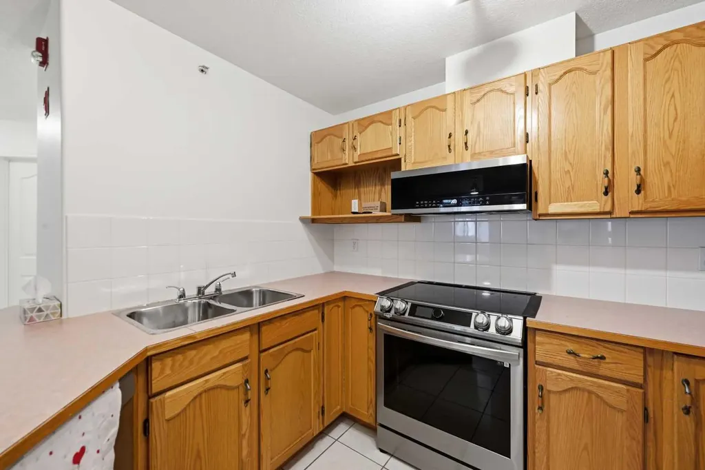 165 Manora Place NE Calgary AB T2A 7X5