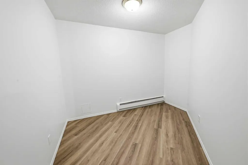 165 Manora Place NE Calgary AB T2A 7X5