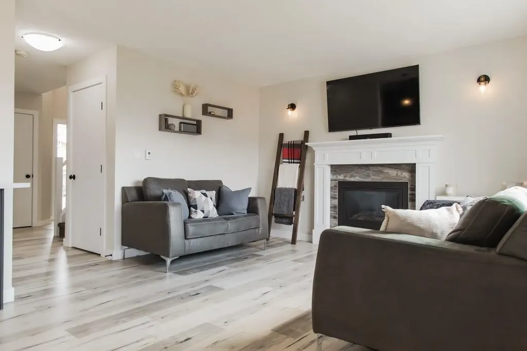 10301 128 Avenue Grande Prairie AB T8V 6S9