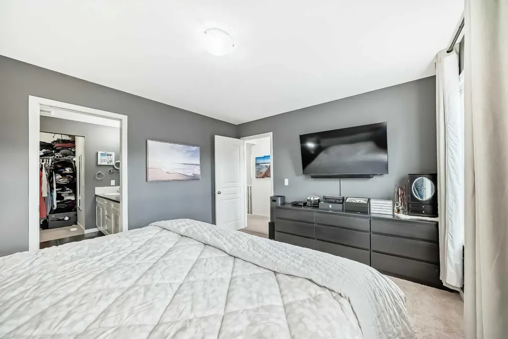 144 Copperpond Parade SE Calgary AB T2Z5A9